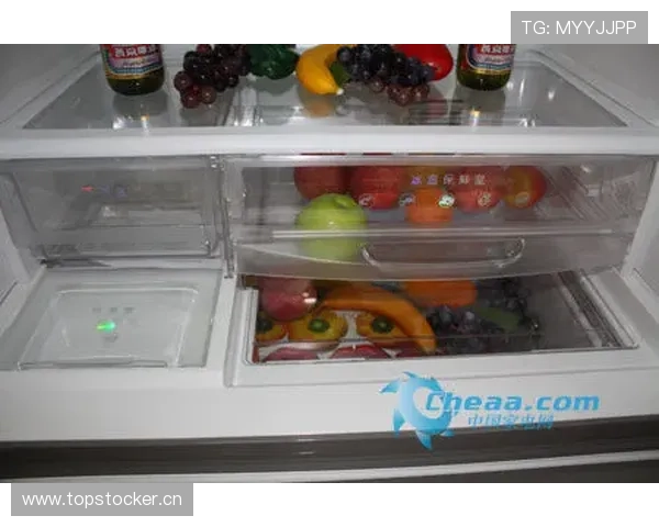 仲满家的冰箱里塞满了能量胶，连饮料都按训练时段分好颜色